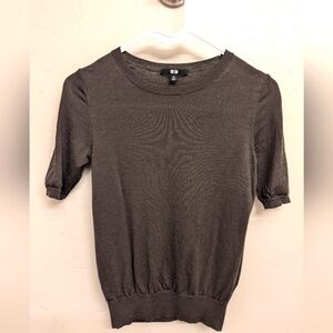 Uniqlo Short Sleeve Sweater